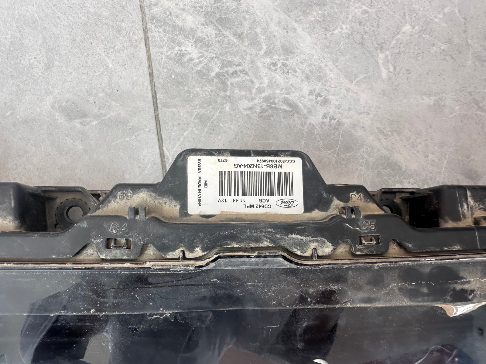 ليد أمامي تورس تيتانيوم 2023-2026