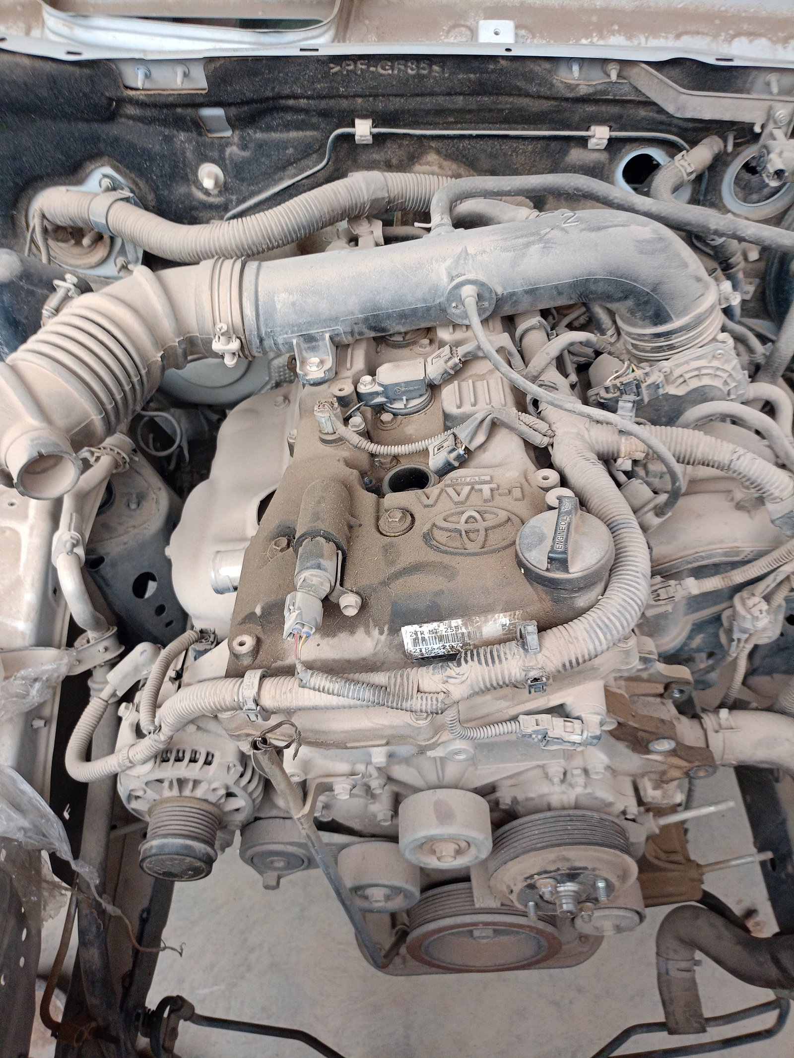 ماكينة تويوتا هايلوكس موديل 2016 بنزين