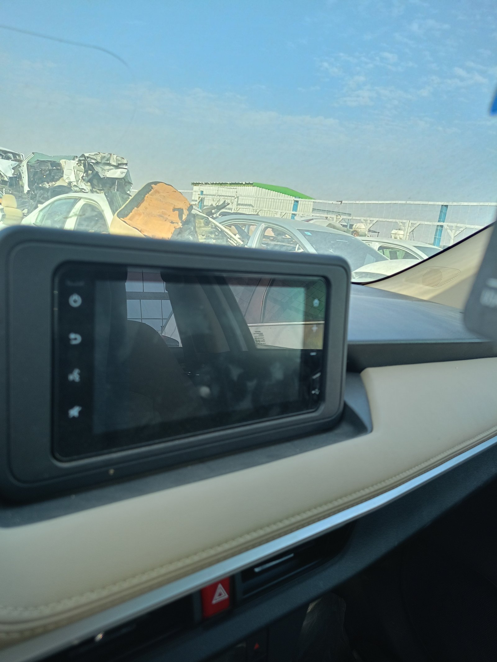 شاشة يارس موديل 2024