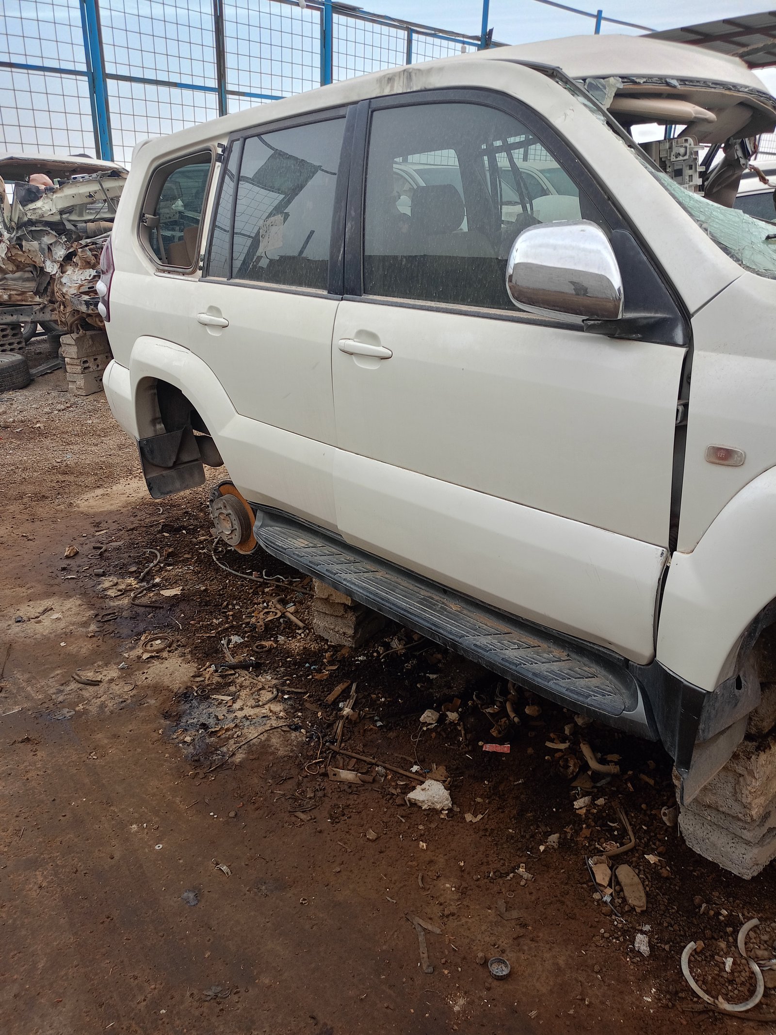 مكينة جيب تايوتا برادو أربعة سردل