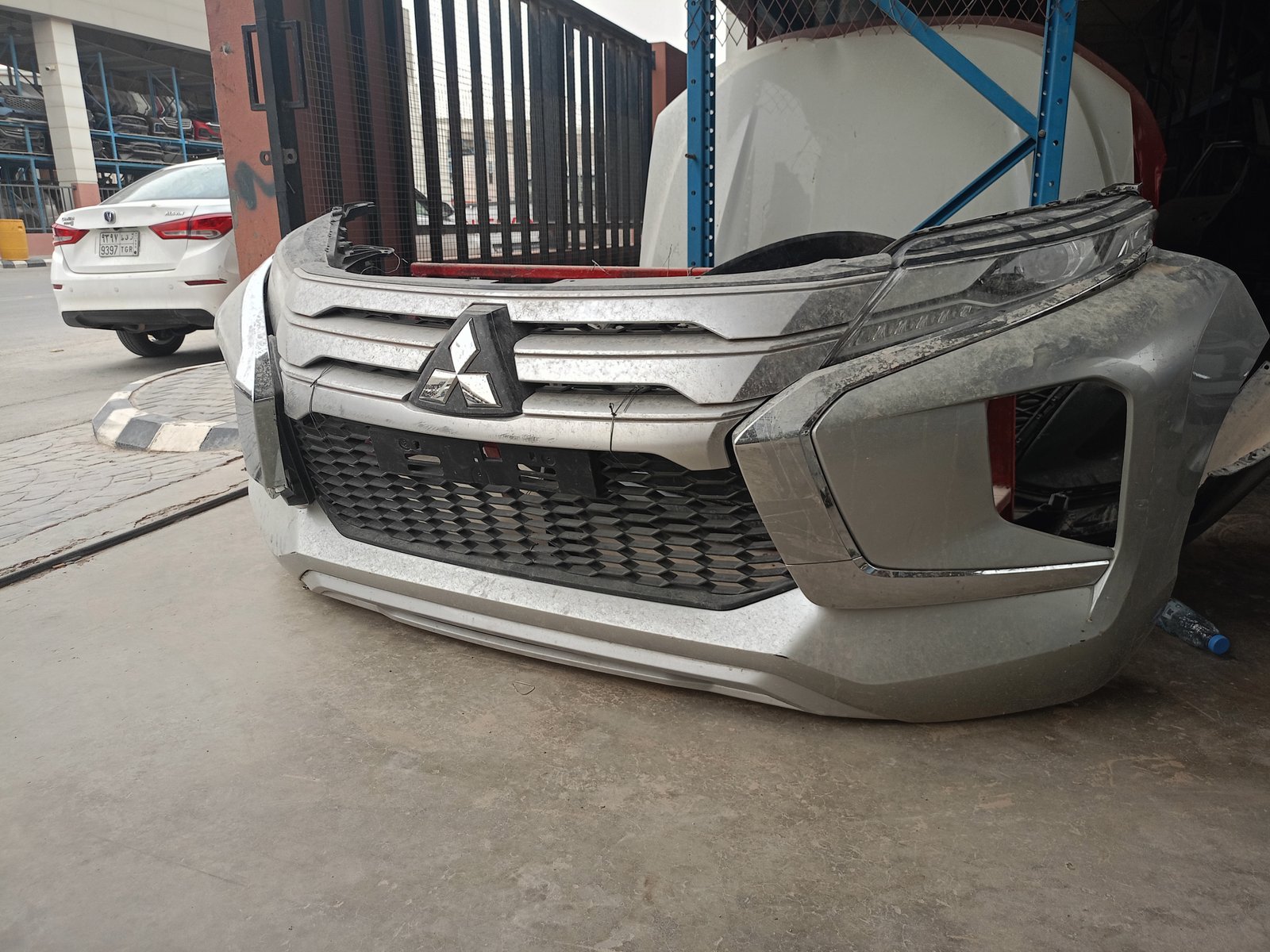 صدام ميتسوبيشي منتيور 2021