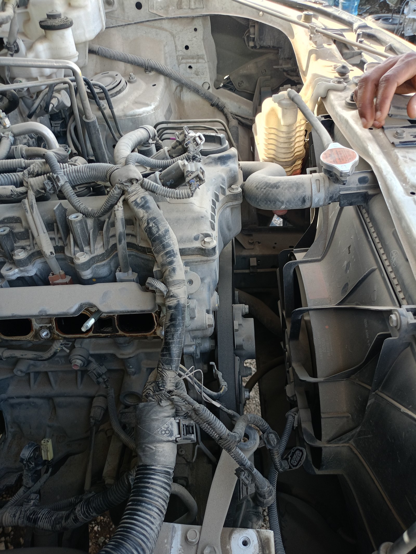 رديتر كورولا كامل ماء و فريون مع المروح